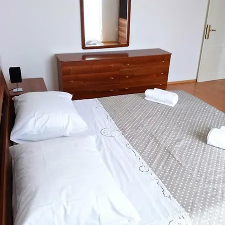 Apartment A&a *